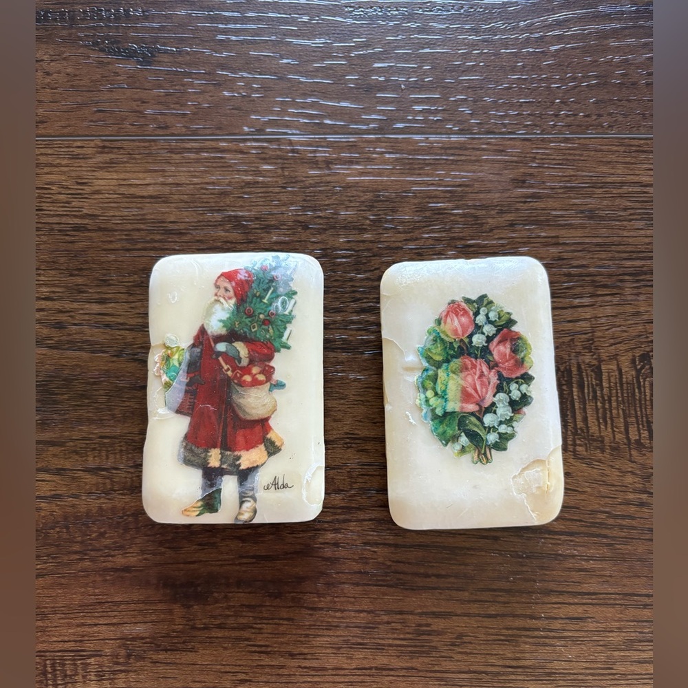 Vintage Alda's Soap  Christmas & Flower Bar Soap